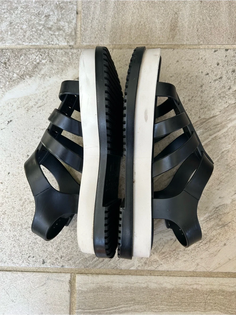 Melissa Flox Black Rubber Flatform Strappy Sandals, Size 5 US/ 33-34 EU Big Girl